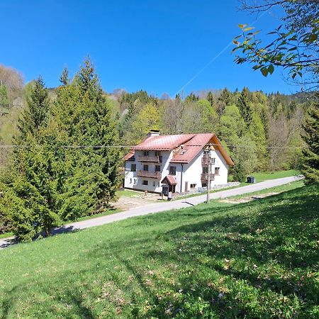 Penzion Zazrifka Zázrivá Exteriör bild